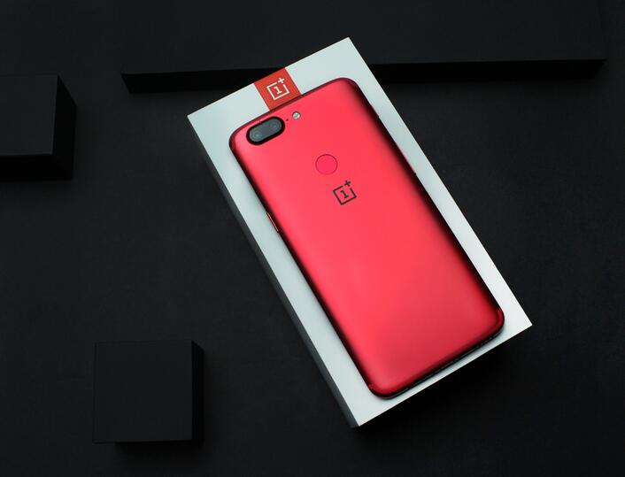 vivo X20圣诞礼盒内容曝光 全套定制化